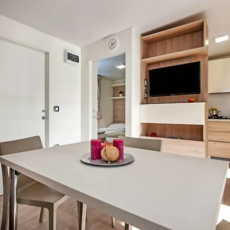 Kamp Porton Biondi Mobile Homes Hotel